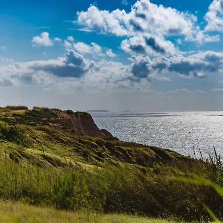 Oceanview Cliff Retreat, Cleaning Included Villa *