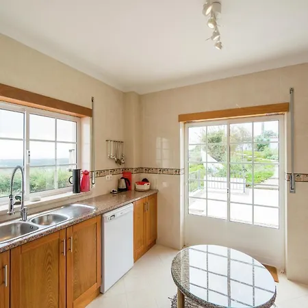 Villa Oceanview Cliff Retreat, Cleaning Included *